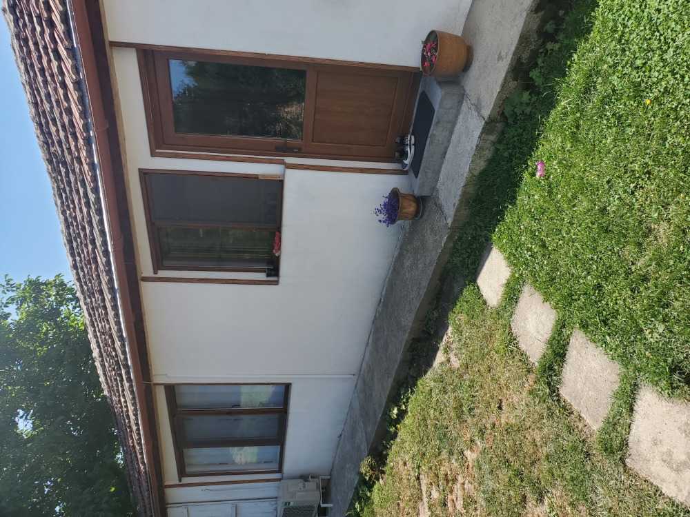 Парцел с къща Стрелча