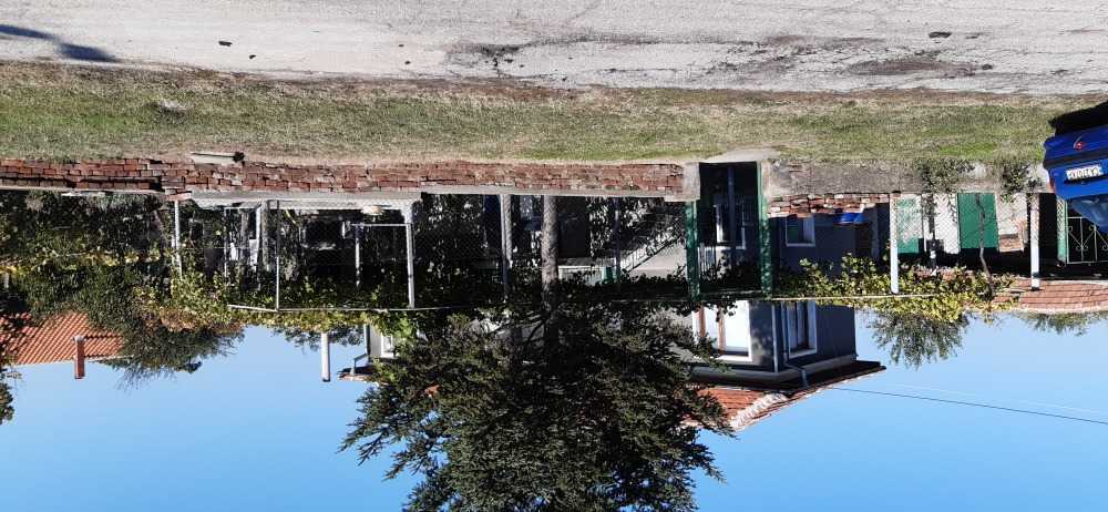 Парцел с къща Здравец