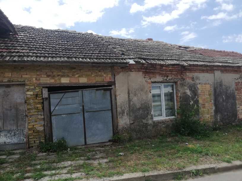 Парцел с къща Сини вир