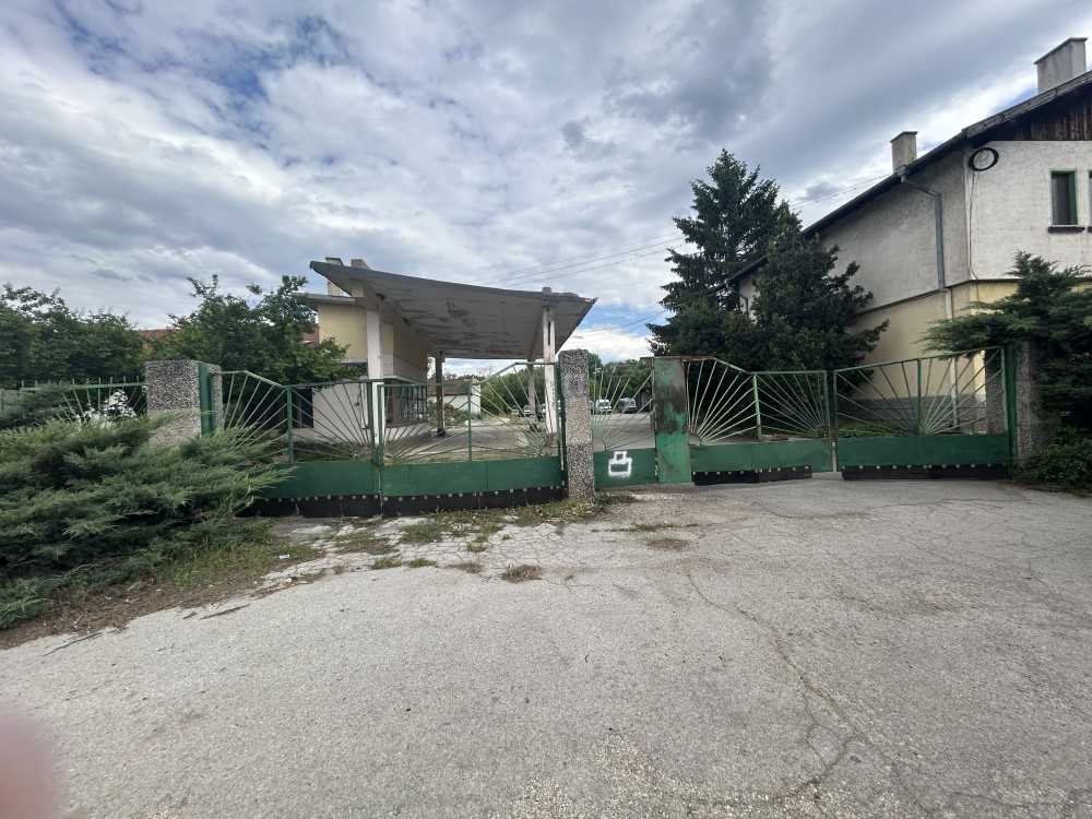 Производствен имот Ловеч