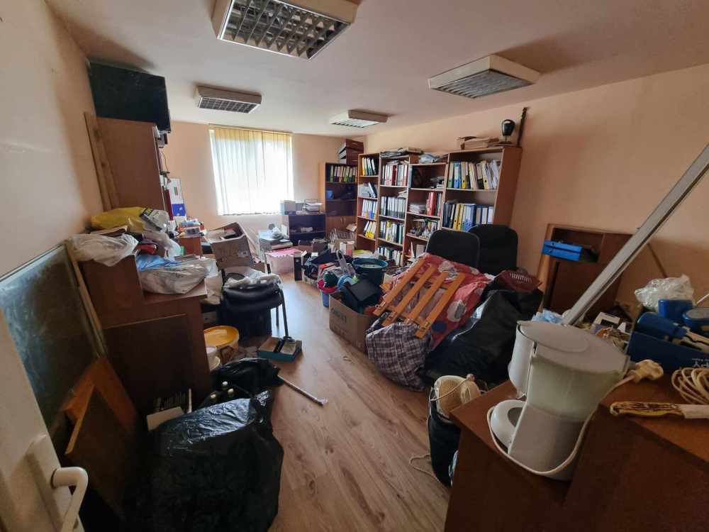 Производствен имот Дългопол