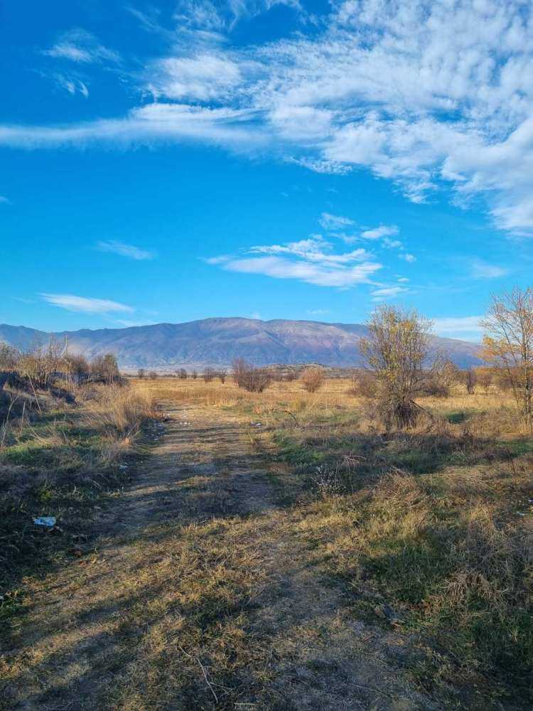 Земеделска земя Баня