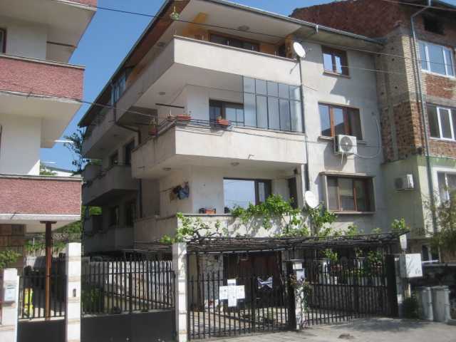 Етаж от къща Пещера