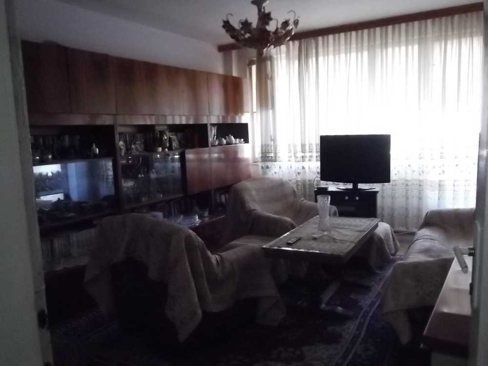 Тристаен апартамент Добрич