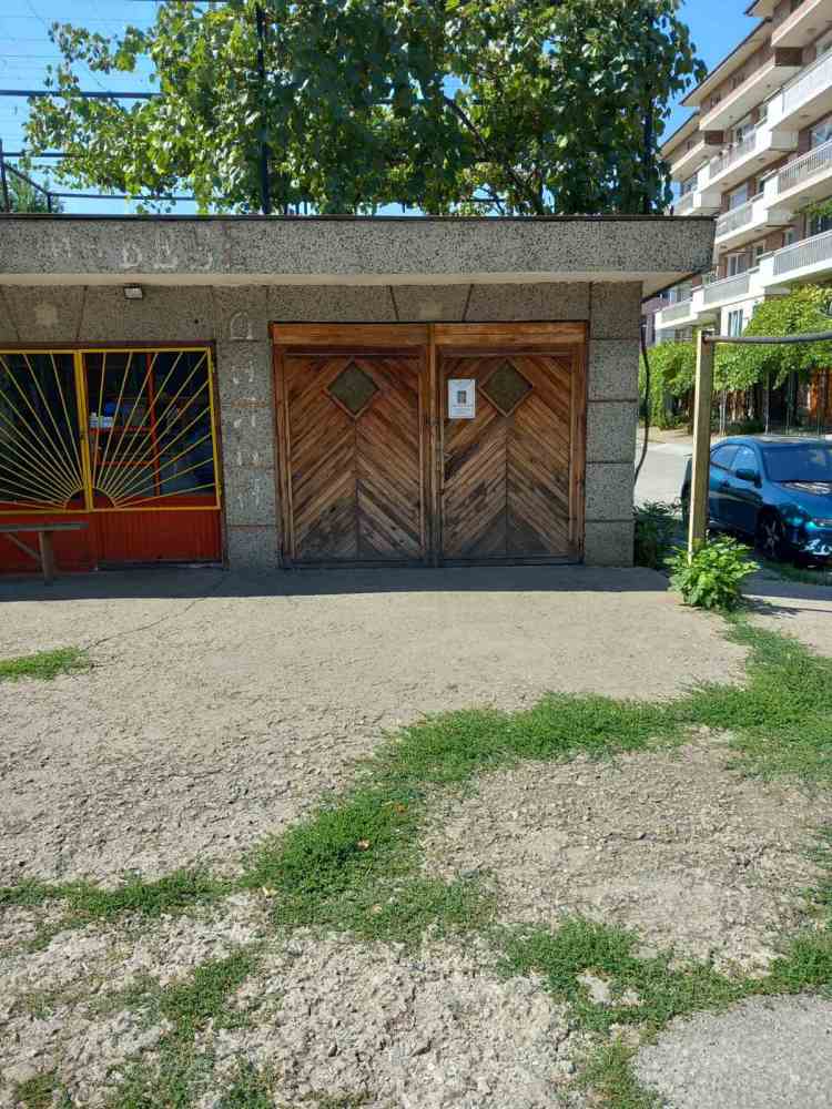 Гараж Севлиево