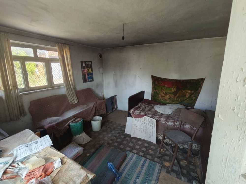 Къща с парцел Камено