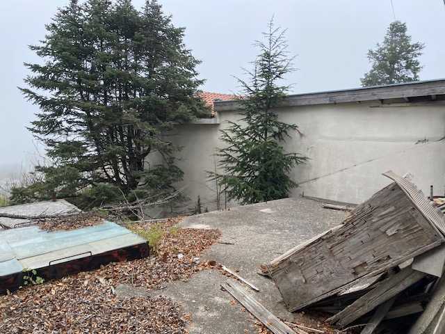 Парцел с къща в Варна