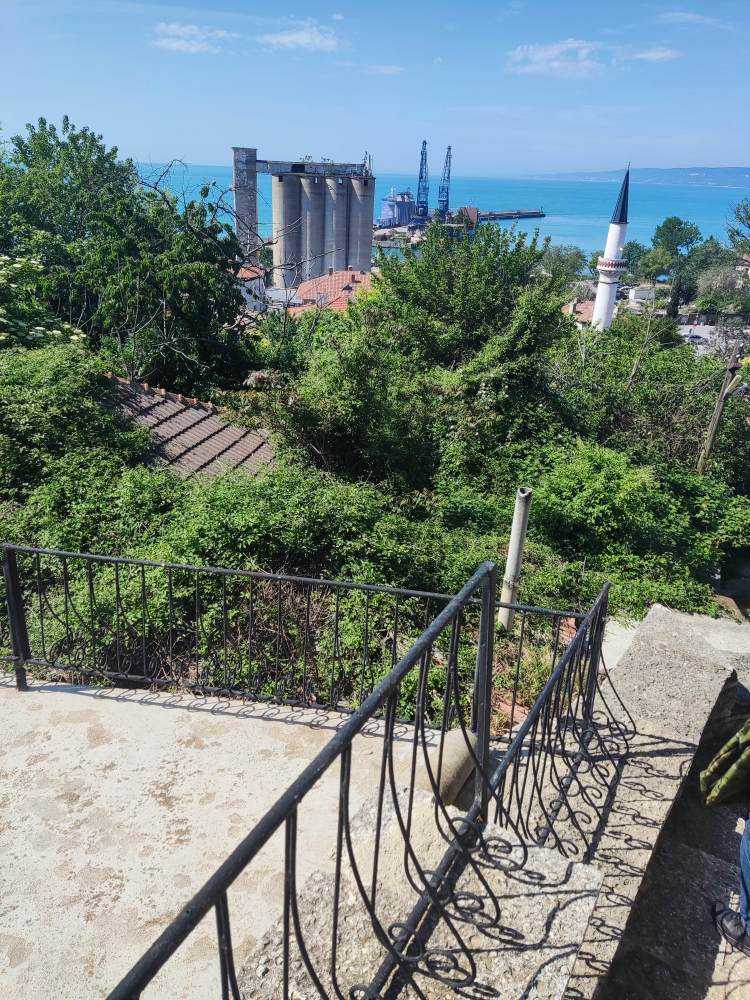 Къща с парцел Балчик