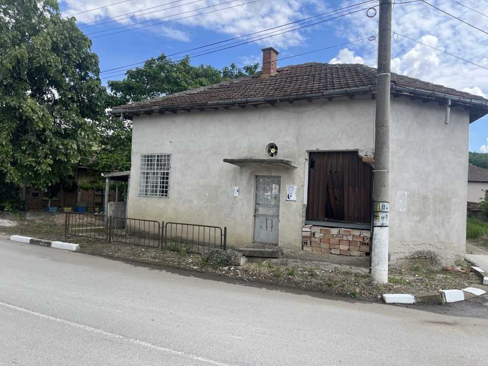 Производствен имот Долни Вит