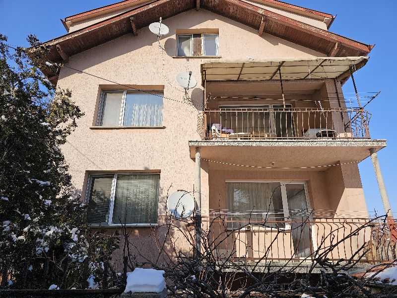 Етаж от къща София