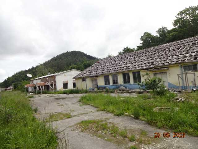 Производствен имот Върбица