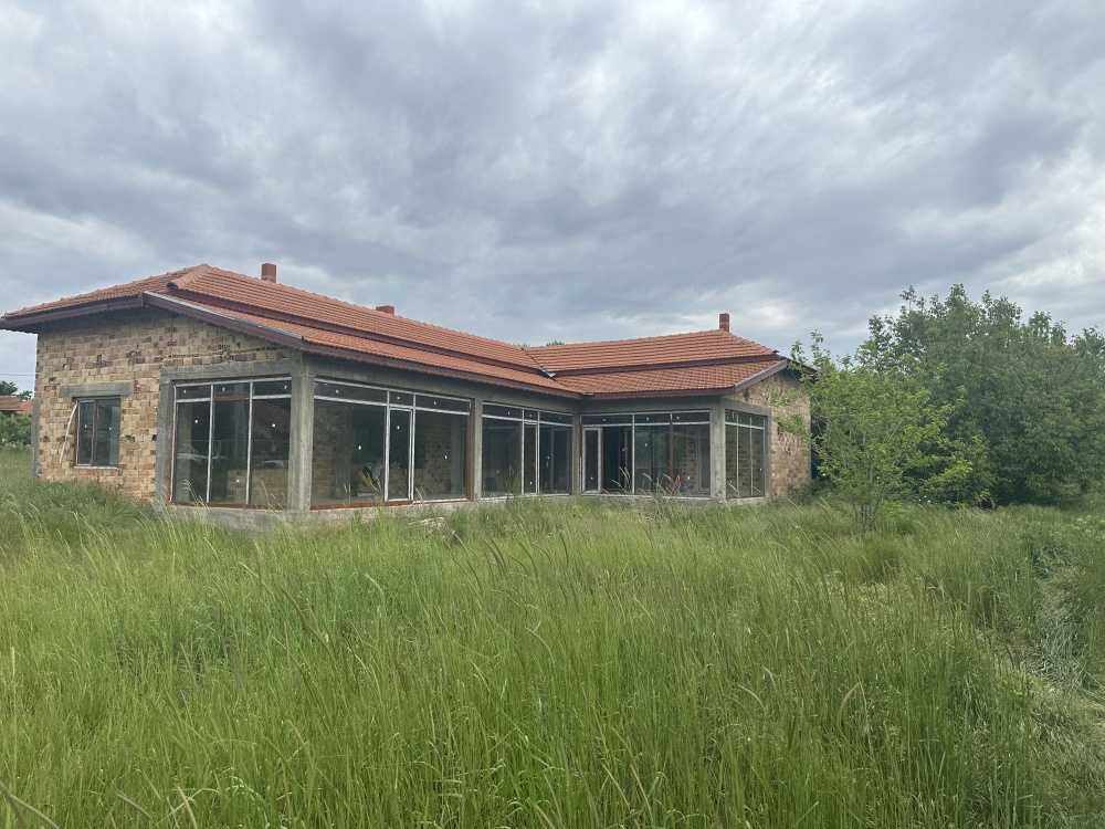 Къща с парцел Завет