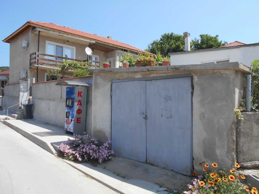 Парцел с къща Боримечково