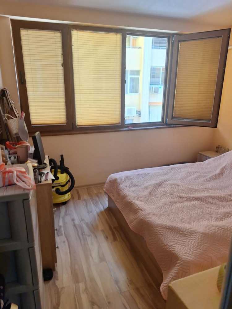 Ателие, Таван Варна