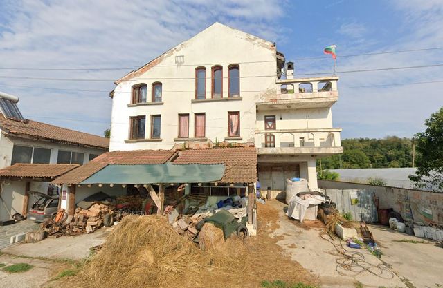 Жилищна сграда Севлиево