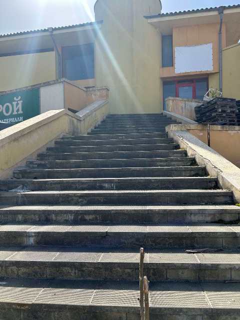 Търговски имот Изгрев