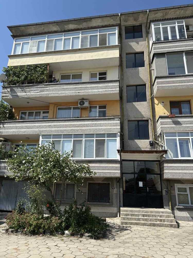 Многостаен апартамент Първомай