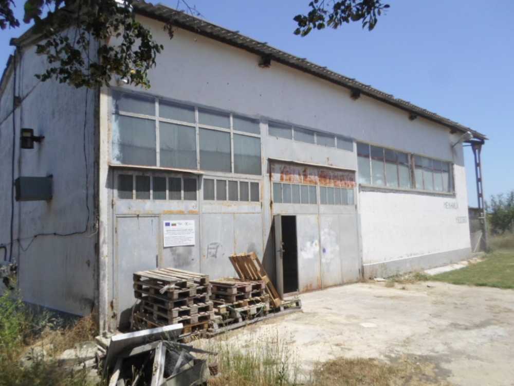 Производствен имот Медово