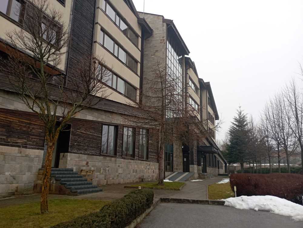 Тристаен апартамент Разлог