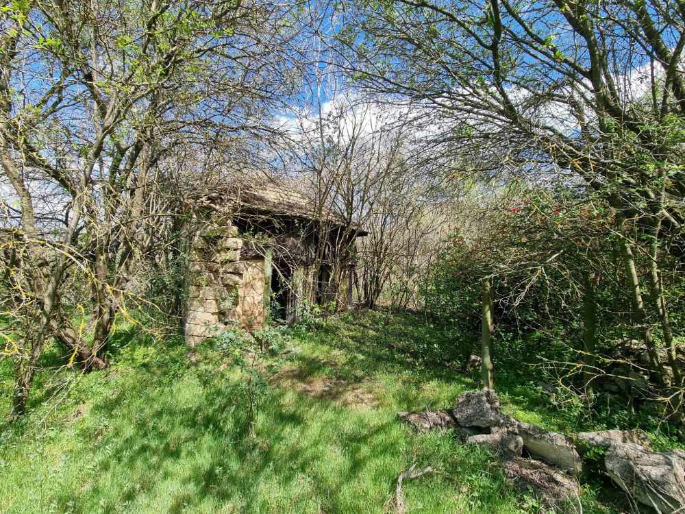 Парцел с къща Кракра