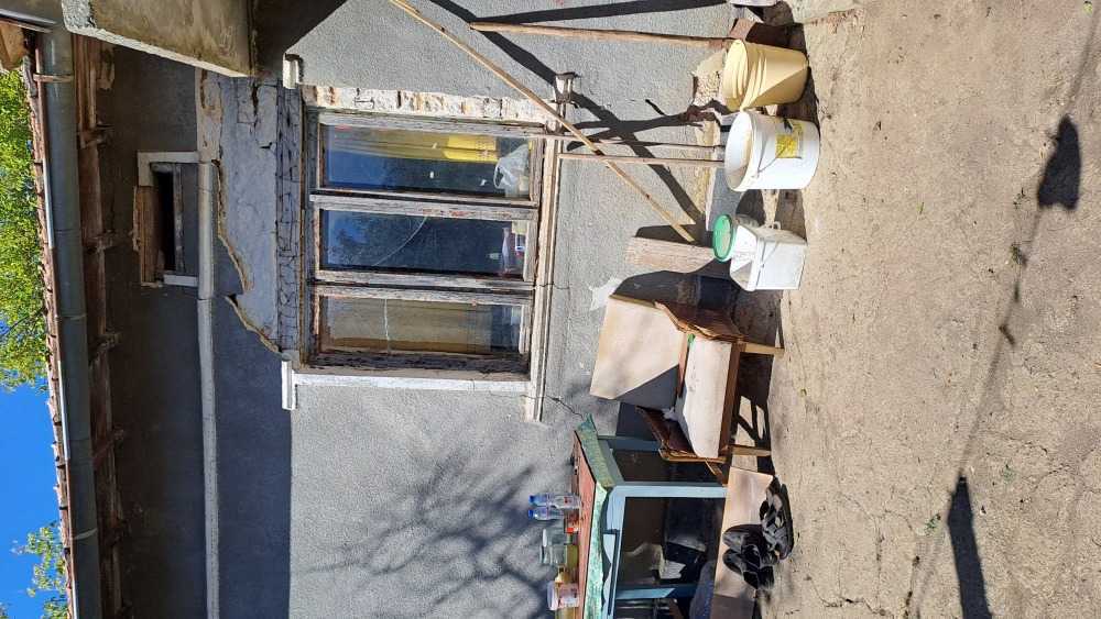 Парцел с къща Царичино