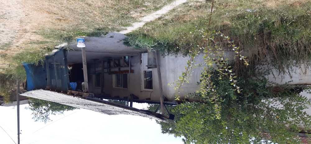 Парцел с къща Свирково