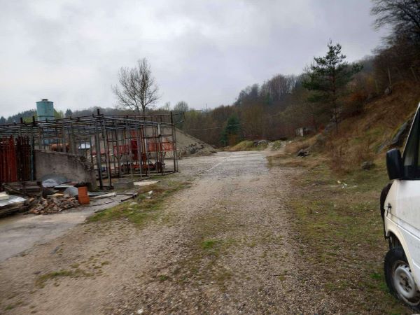 Производствен имот Дядовци