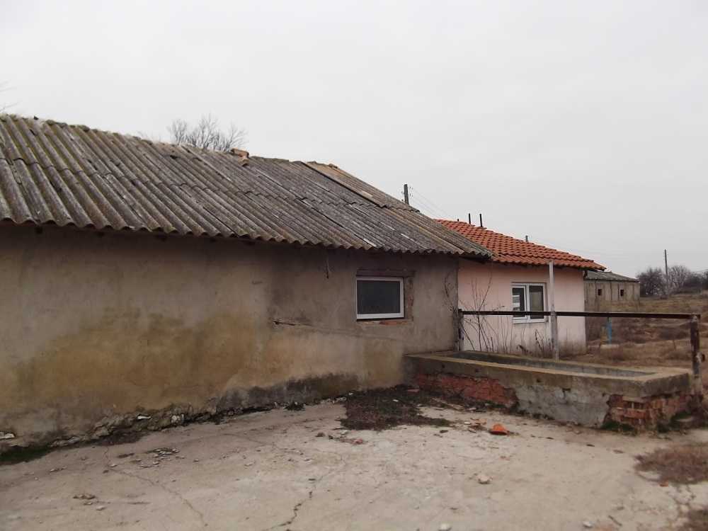 Производствен имот Абрит