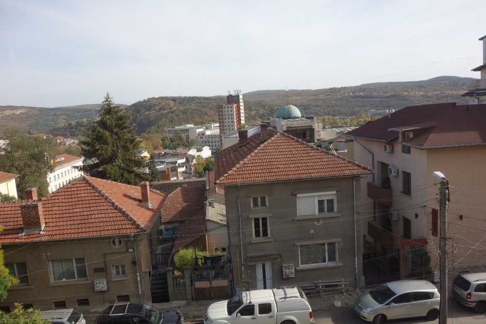 Тристаен апартамент Велико Търново