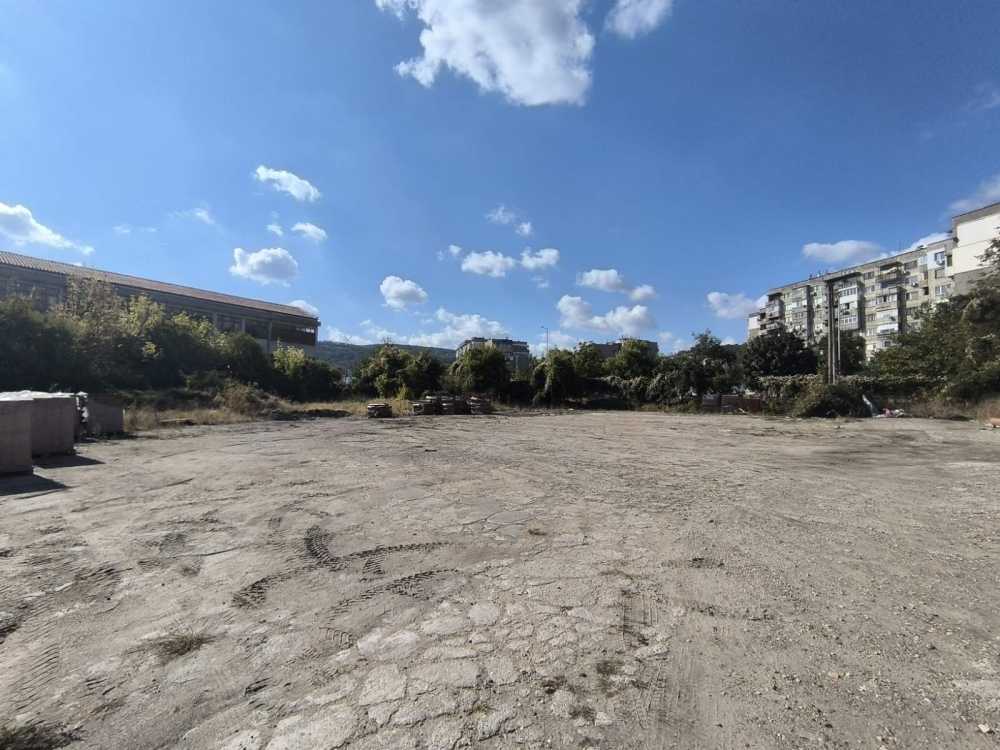 Парцел Ловеч