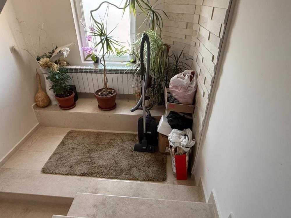 Парцел с къща Бургас