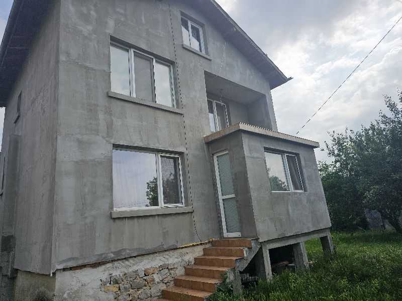 Къща в Костинброд, ул. Поморие № 23
