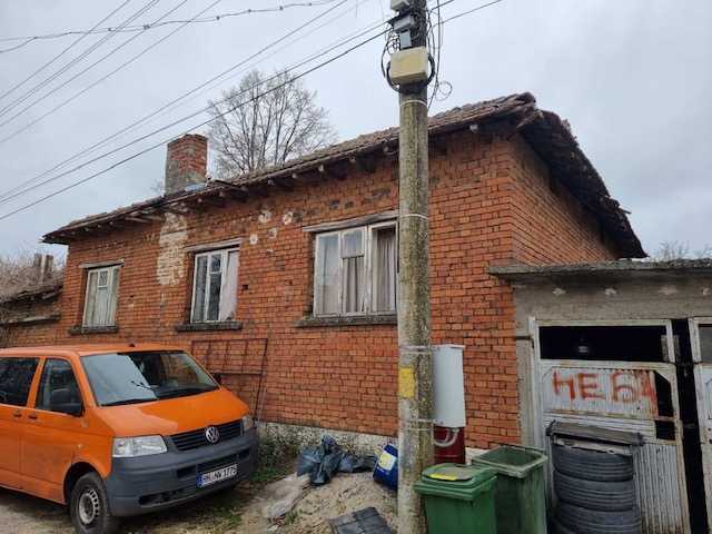 Парцел с къща в Тетово, ИД 727/2018г - с. Тетово, общ. Русе, ул. Странджа № 14