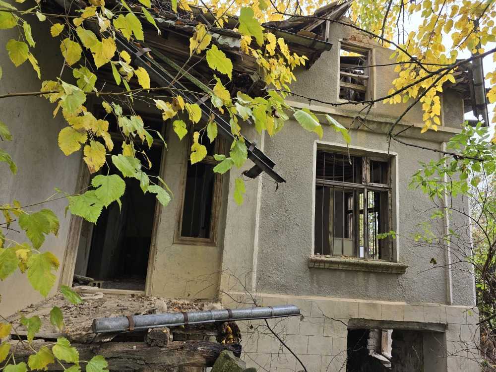 Парцел с къща в Добри дял, ул. "РОСИЦА" №37