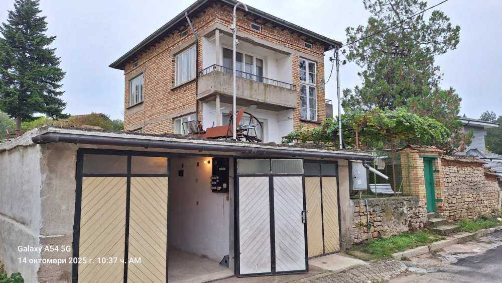 Парцел с къща в Разград, гр. Разград, ул. &bdquo;Силиврия&rdquo; № 3