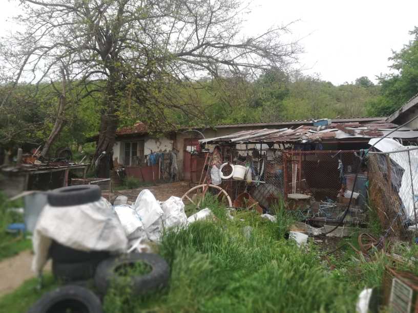 Парцел с къща в Лиси връх, с.Лиси връх, общ.Каолиново