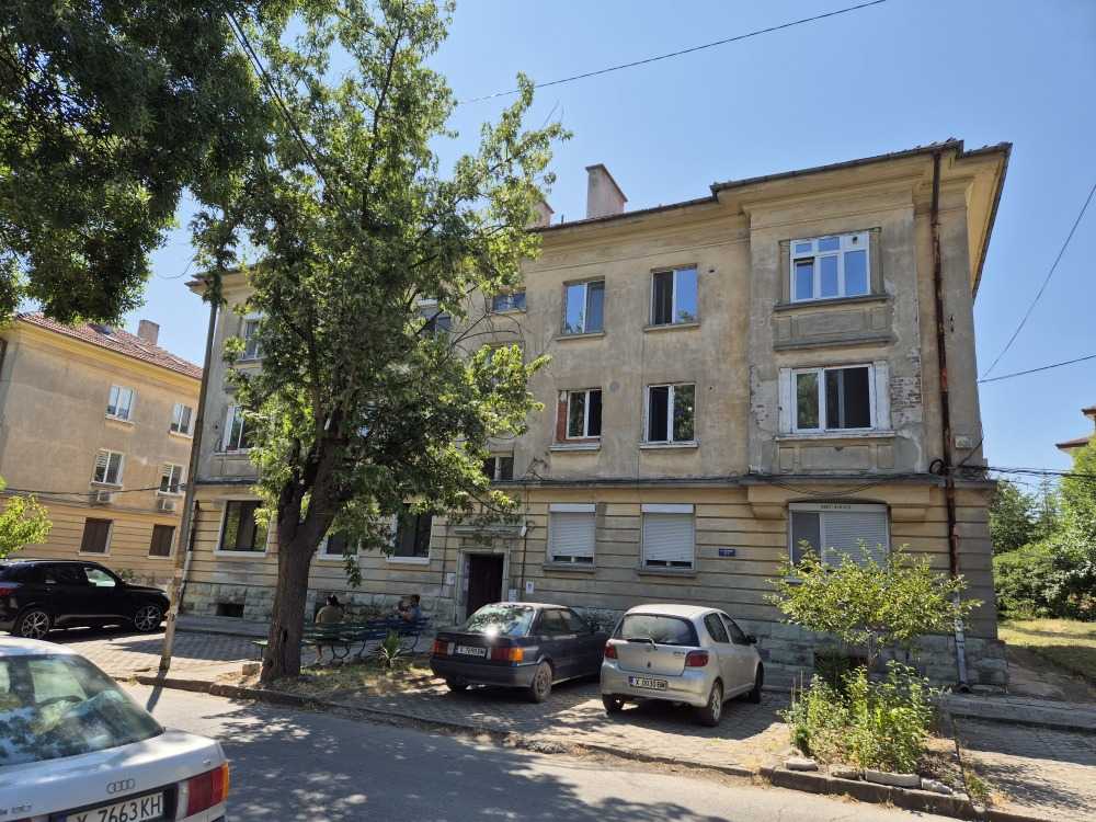 Тристаен апартамент в Димитровград, ул. Гео Милев № 5, ет. 3, ап. 9