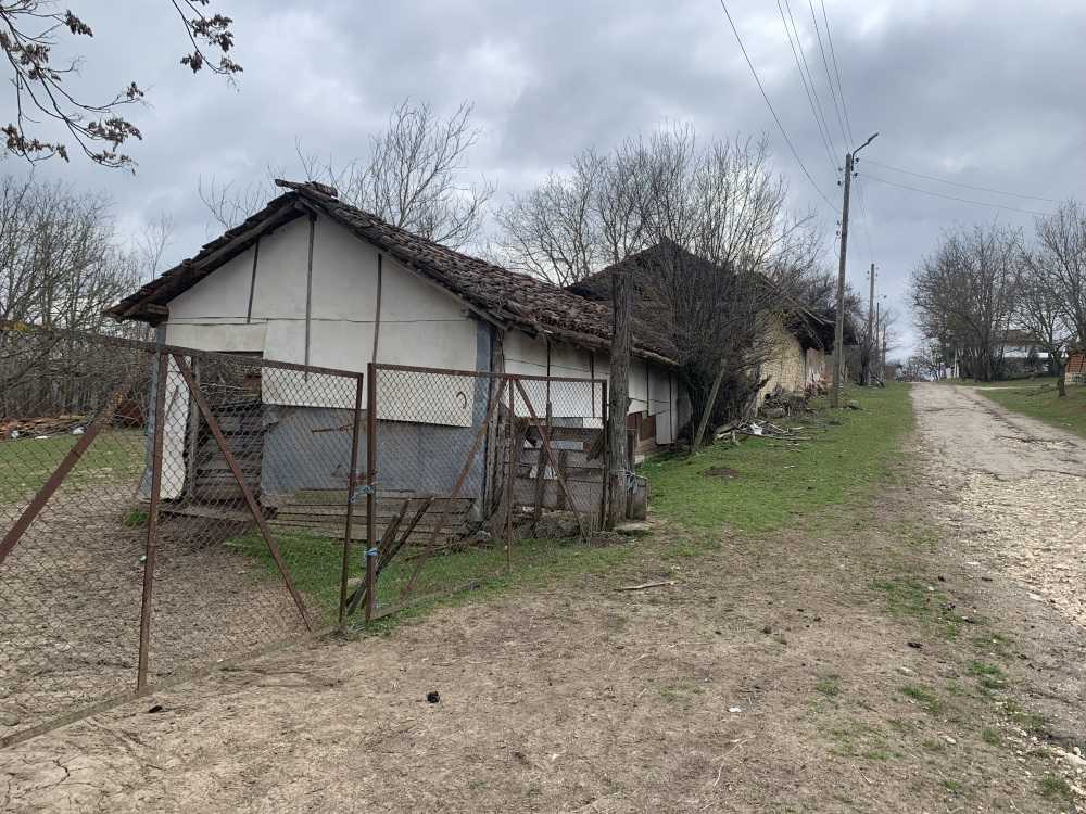 Парцел с къща в Каменово, с.Каменово, п.к.7328, ул.ВЕЖЕН №8