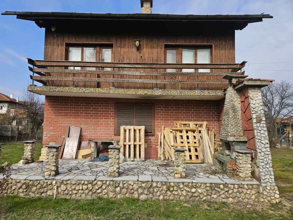 Парцел с къща в Врачеш, ул. Витиня 36