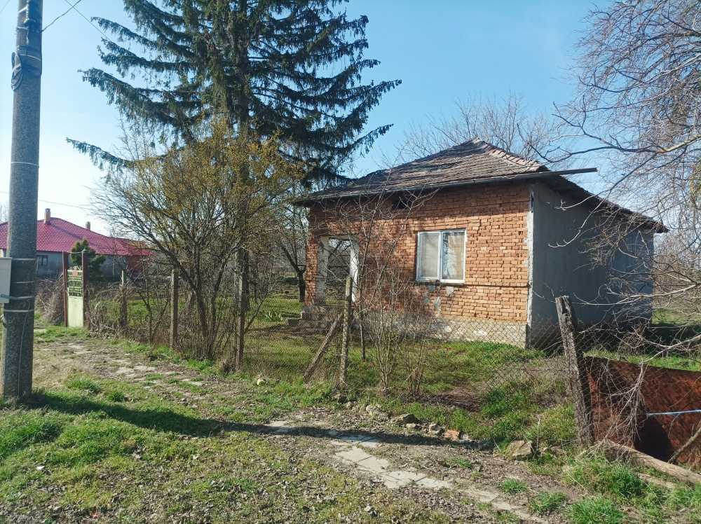 Парцел в Люляково, гр. Добрич, ул.”България” №1, ет.2,офис№ 205