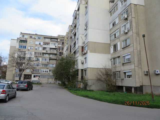 Други в Ямбол, ЖИЛИЩЕ, АПАРТАМЕНТ № 81, находящ се в гр. Ямбол, ж.к. „Хале” бл.9, вх.Г, ет.6, представляващ самостоятелен обект в сграда с идентификатор 87374.546.36.30.81