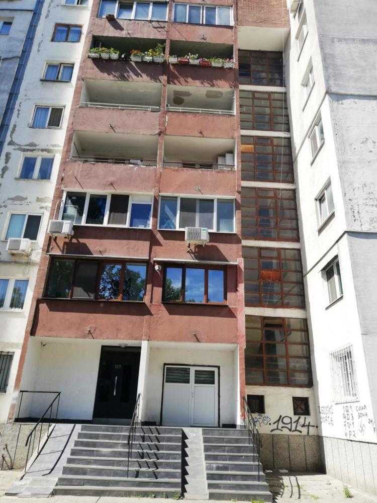 Едностаен апартамент в София, Бл. 159, вх. А