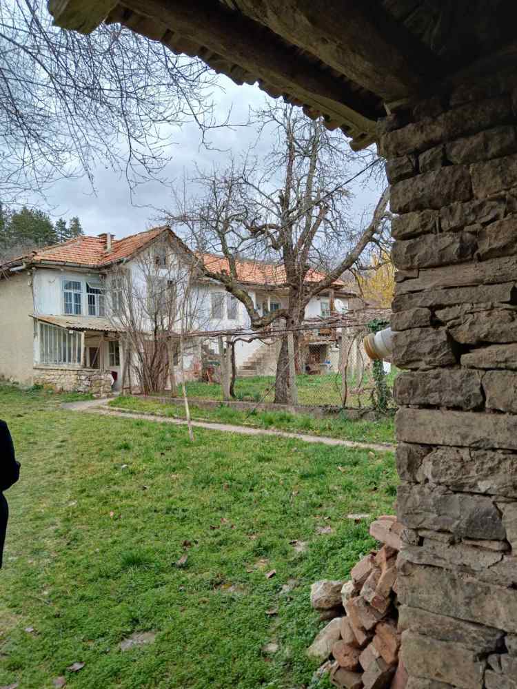 Къща в Крамолин, гр. Севлиево 5400, ул.&rdquo;Стойчо Часовникаров&rdquo; №1,ет2