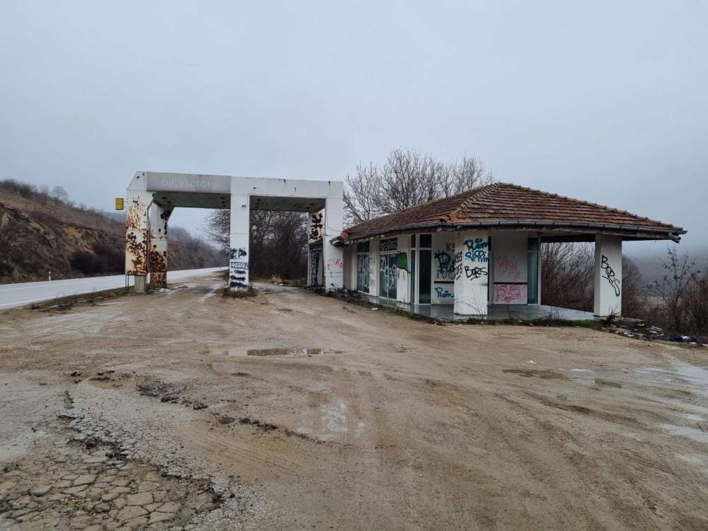Бензиностанция в Голец, местност "Пазардере"