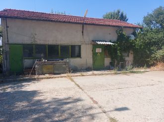 Търговски имот в Плевен, „Западна индустриална зона“, улица „Българска авиация“ №1
