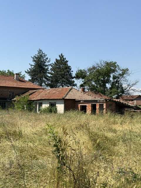 Парцел с къща в Първомай, Квартал "Любеново"