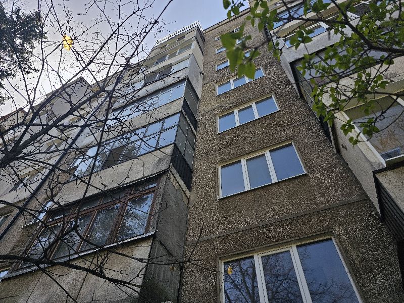 Тристаен апартамент в София, ж.к. Младост 1, бл.66, вх.11, ет.8, ап. 190
