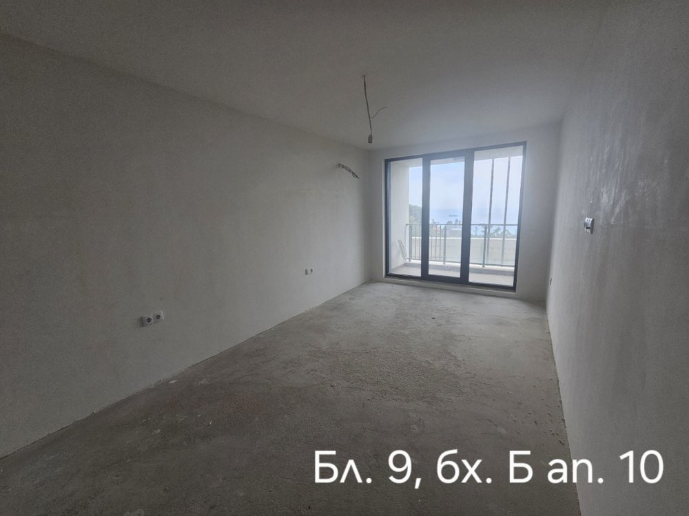 Многостаен апартамент в Варна, гр. Варна, п.к. 9000, ж.к. СВЕТИ НИКОЛА - ГОЛФ КЛУБ, бл. 9, вх. Б, ет. 1