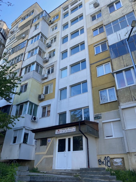 Двустаен апартамент в Варна, ГР. Варна, ж.к. ВЛАДИСЛАВ ВАРНЕНЧИК, бл. 406, вх. 18, ет. 7, ап. 65