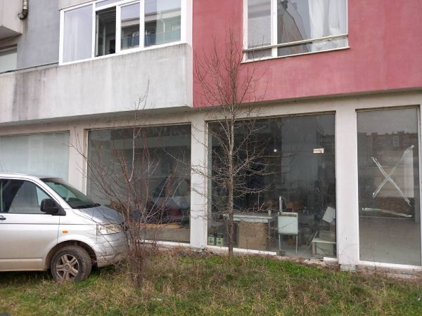 Търговски имот в Кърджали, кв.”Възрожденци”, ул.“Вълчо Табаков“ №8, ет.0